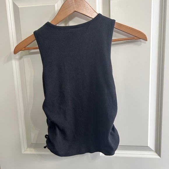 GUC Old Navy ribbed light black sleeveless side shirred tank, size 14/16 teen XL - Picture 5 of 6